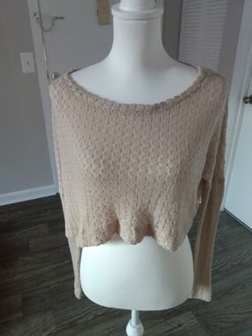 Forever 21 Beige Cropped Scoop Neck Sweater